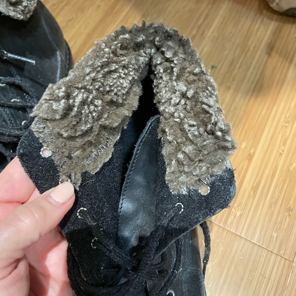 Black Leather Boots Size 8 US - Picture 3 of 6